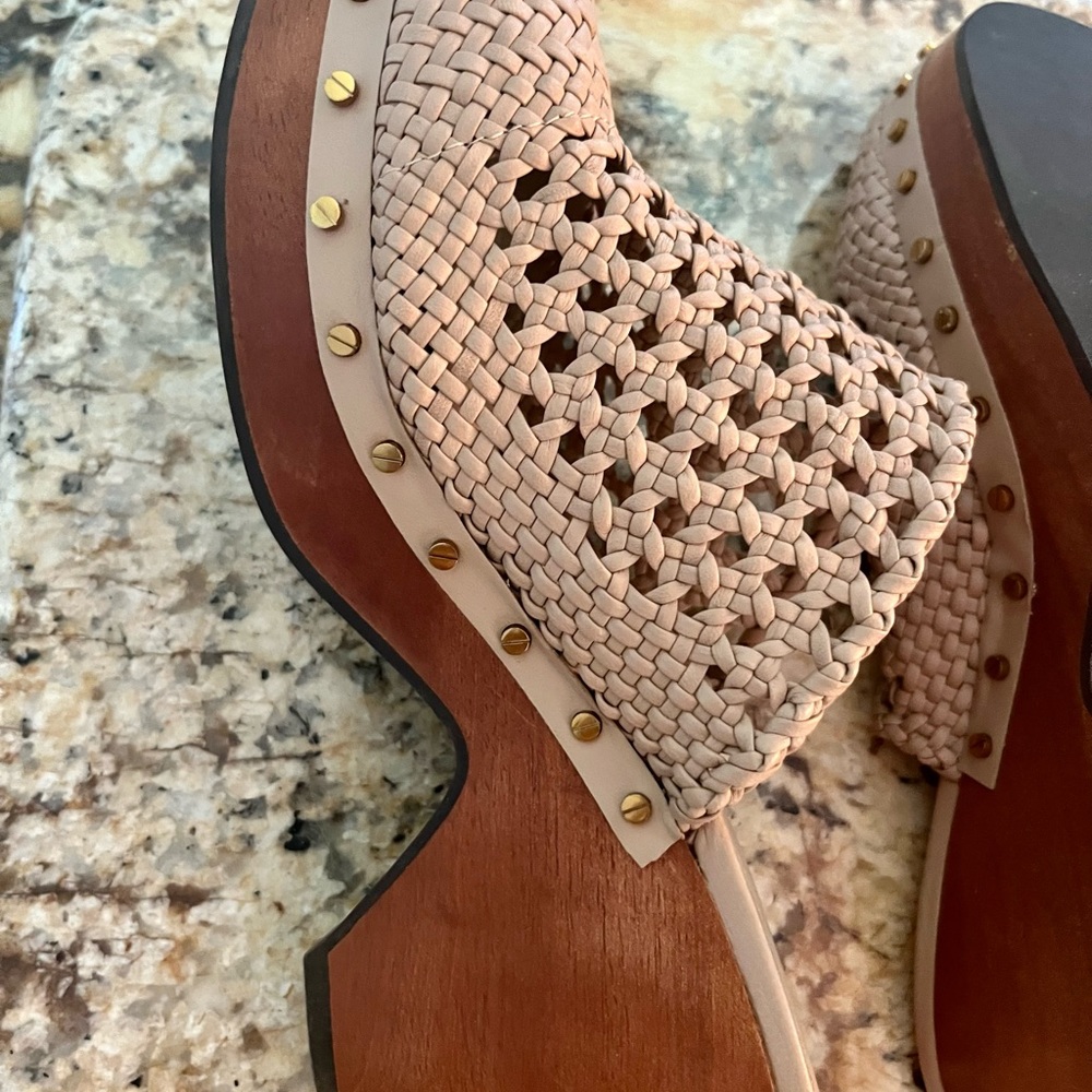Veronica Beard Leather Hardie Clog sold out online - Picture 3 of 6